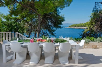 Luxury Villa Photo #4