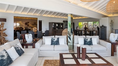 Living & Kitchen