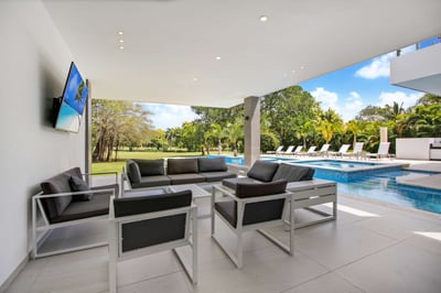 Luxury Villa Photo #13