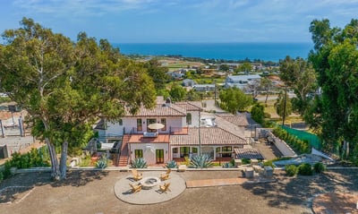 Luxury Villa Photo #9