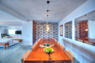 Luxury Villa Photo #18
