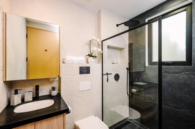 Detached Mini Villa 1 | Suite #9 Private Bathroom