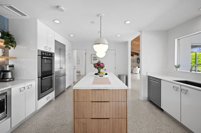 Luxury Villa Photo #32