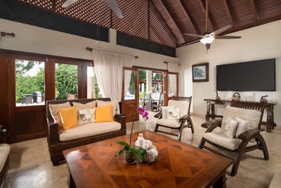 Luxury Villa Photo #9