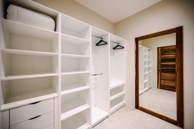 Primary Suite 2 Walk-In Closet - Level 2