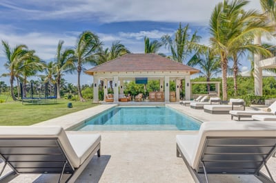 Luxury Villa Photo #6