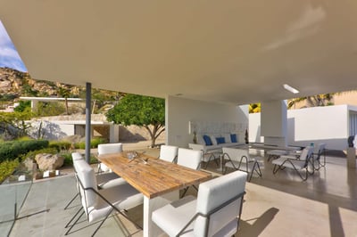 Luxury Villa Photo #8