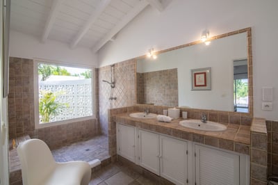 Luxury Villa Photo #36