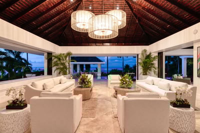 Luxury Villa Photo #15