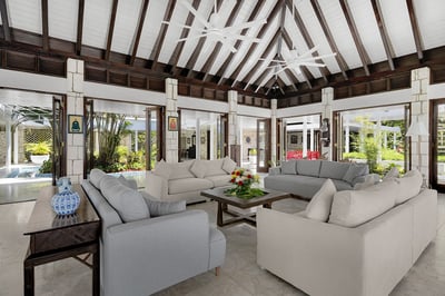 Luxury Villa Photo #16