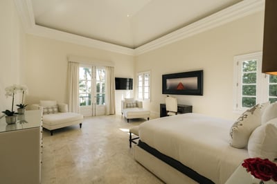9BDR ocean view villa with full staff, golf carts, movie theater and gym