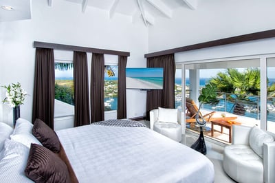 Luxury Villa Photo #25