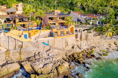 Luxury Villa Photo #4