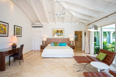 Luxury Villa Photo #27