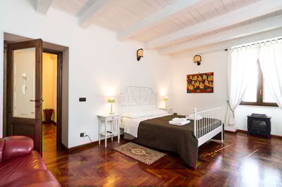 Luxury Villa Photo #28