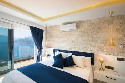 Luxury Villa Photo #29