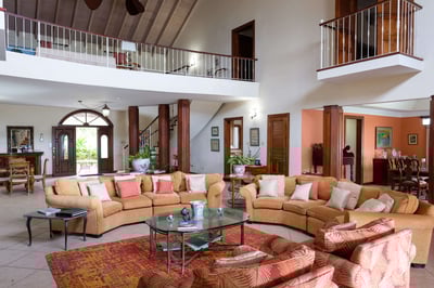 Luxury Villa Photo #16