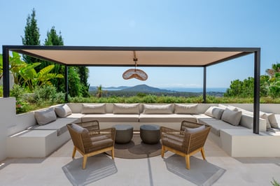 Luxury Villa Photo #6