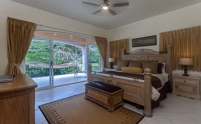 Luxury Villa Photo #7