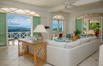 Luxury Villa Photo #35