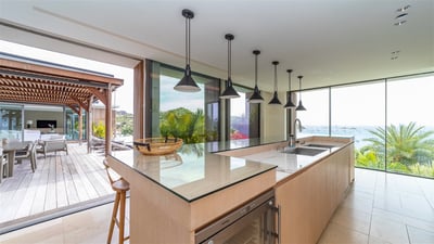 Kitchen & Dining Area