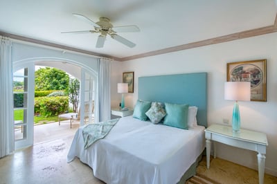 Luxury Villa Photo #11