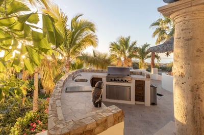 Luxury Villa Photo #20