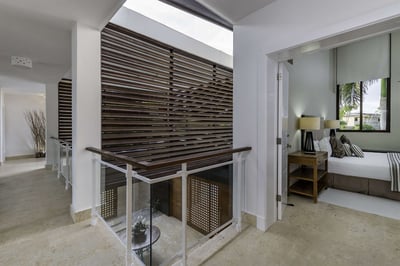 Luxury Villa Photo #23