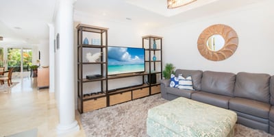 Luxury Villa Photo #11