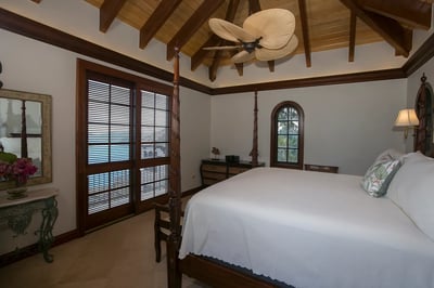 Luxury Villa Photo #22