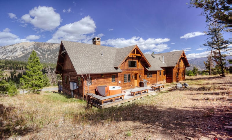 Antler Ridge Lodge