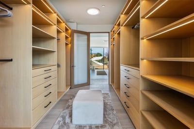 Luxury Villa Photo #24