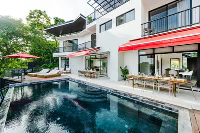 Luxury Villa Photo #4
