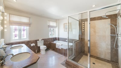 Luxury Villa Photo #12