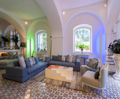 Luxury Villa Photo #15