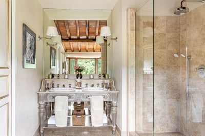 Luxury Villa Photo #36