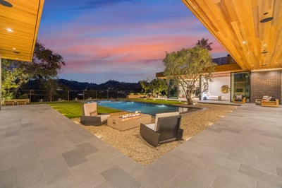 Luxury Villa Photo #14