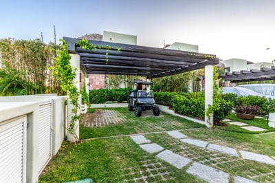 Luxury Villa Photo #16