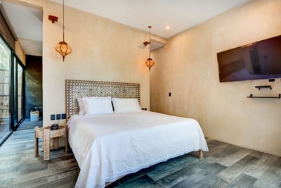 Luxury Villa Photo #27