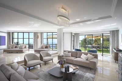 Luxury Villa Photo #4