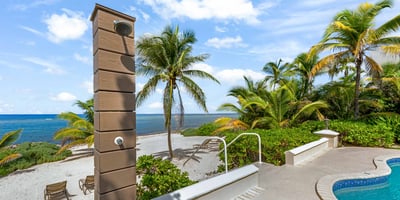 Luxury Villa Photo #5