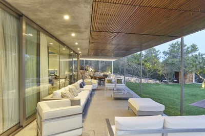 Luxury Villa Photo #7