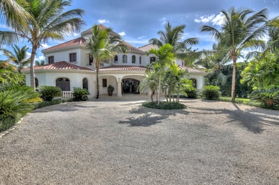 Luxury Villa Photo #37
