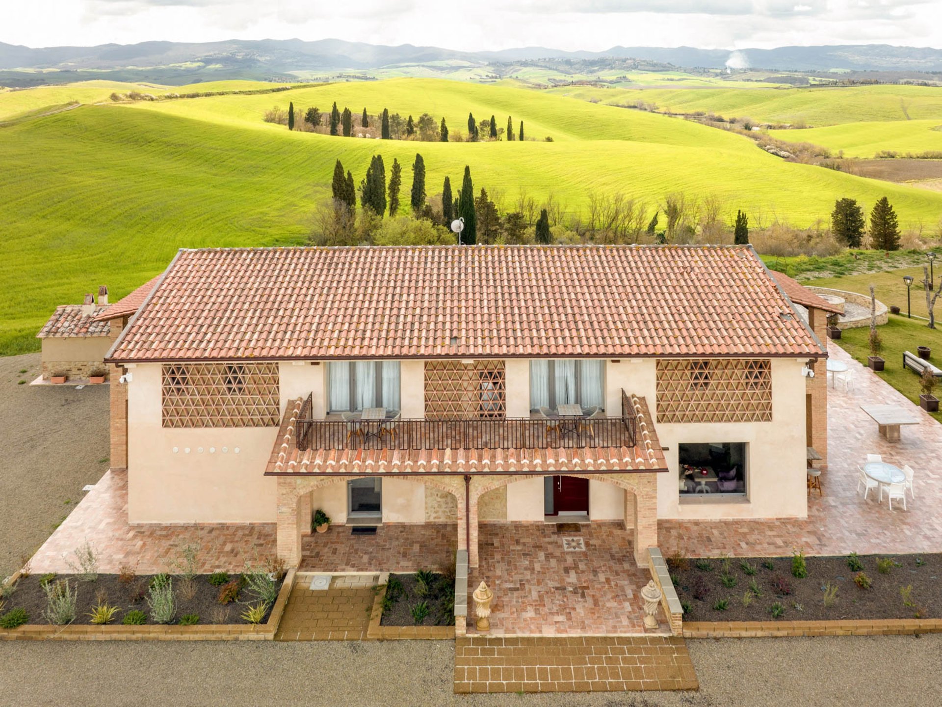 Volaria - 3