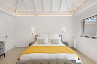 Luxury Villa Photo #36