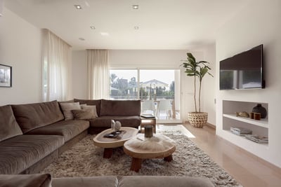 Luxury Villa Photo #15