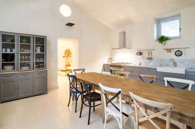 Luxury Villa Photo #25