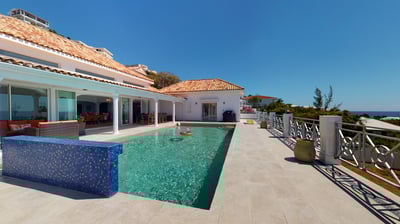 Luxury Villa Photo #5