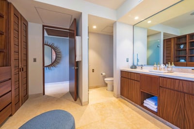 Luxury Villa Photo #31