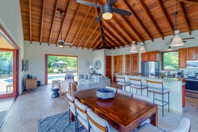 Luxury Villa Photo #11